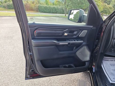 Used 2019 RAM 1500 Limited image 11