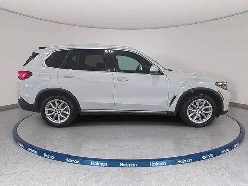 Used 2023 BMW X5 xDrive40i w/ Premium Package image 4