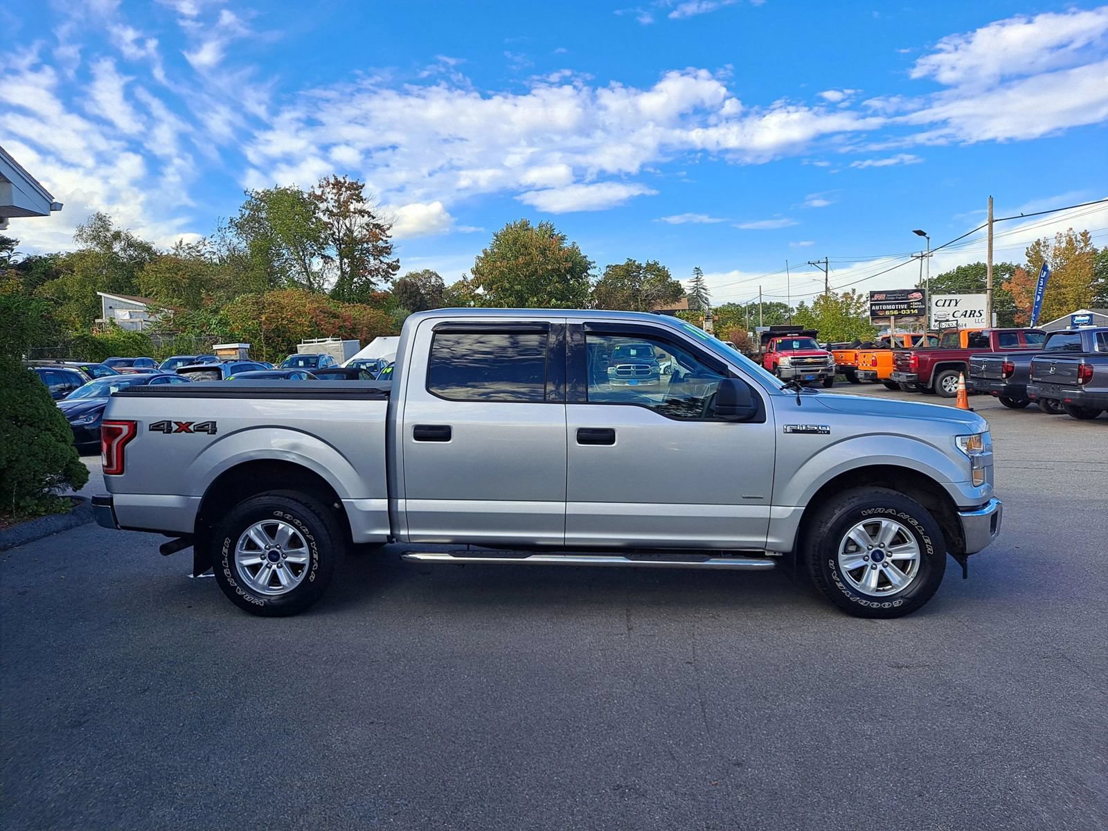 Used 2017 Ford F150 XLT AWD/4WD image 4