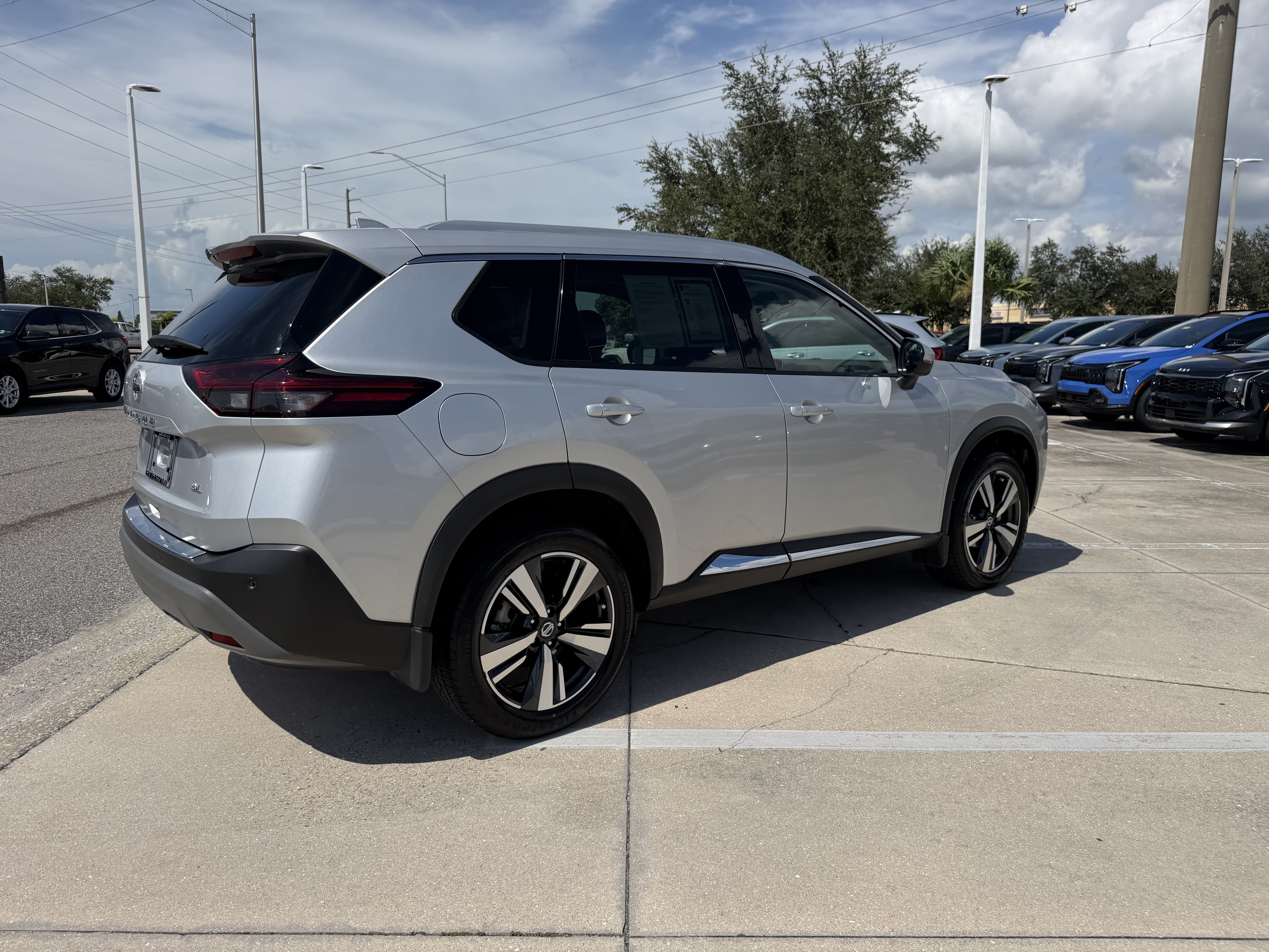 Used 2021 Nissan Rogue SL FWD image 4
