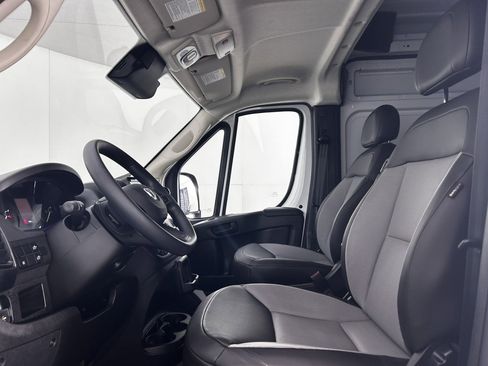 Used 2026 RAM ProMaster 2500 w/ Convenience Group FWD image 15