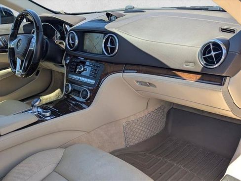 Used 2014 Mercedes-Benz SL 550 image 20