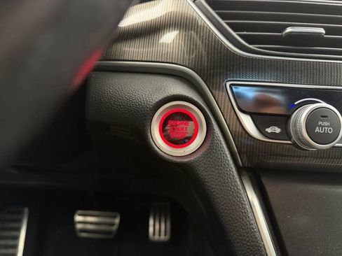 Used 2018 Honda Accord Sport image 30