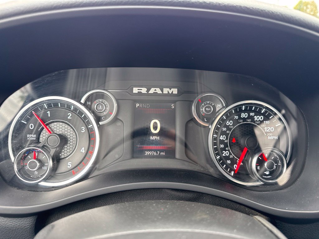 Used 2024 RAM 2500 Big Horn w/ Night Edition AWD/4WD image 15