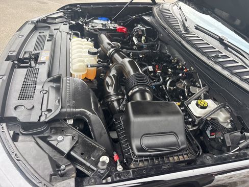 Used 2025 Ford Expedition Active image 57