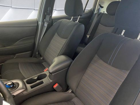 Used 2023 Nissan Leaf S image 8