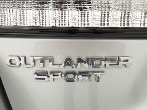 Used 2021 Mitsubishi Outlander Sport LE image 13
