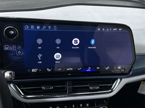 New 2026 Chevrolet Equinox EV LT image 13