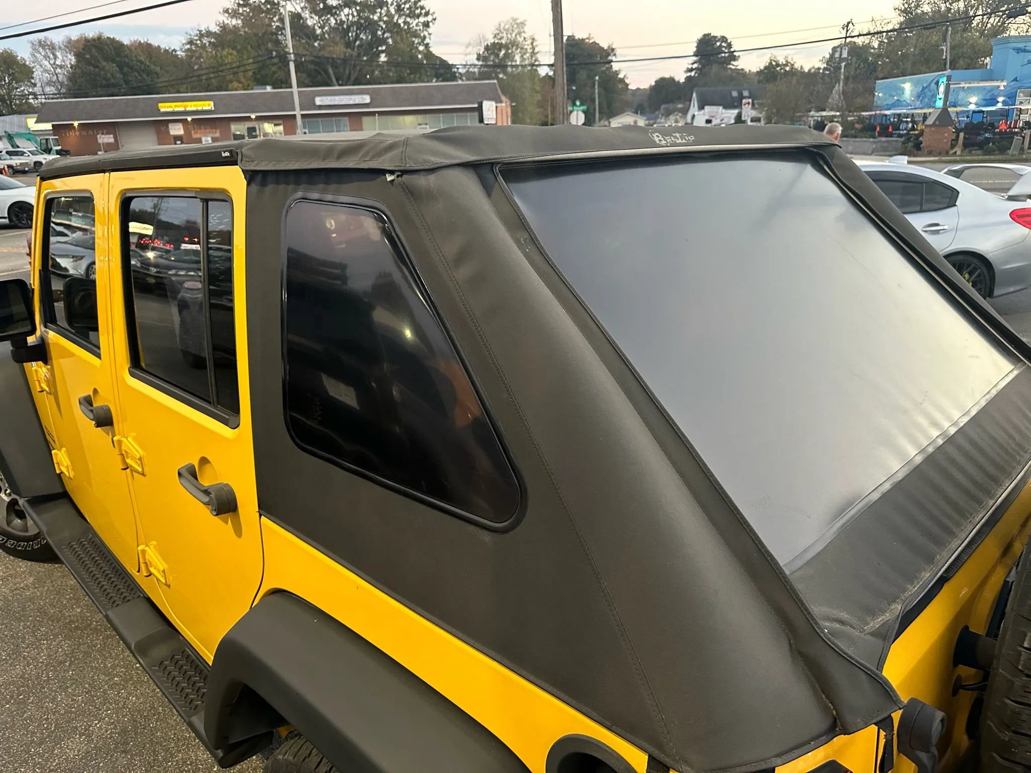 Used 2015 Jeep Wrangler Unlimited Sport AWD/4WD image 11