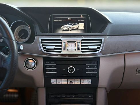 Used 2016 Mercedes-Benz E 350 Sedan w/ Premium Package image 26