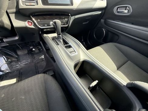 Used 2018 Honda HR-V EX image 21
