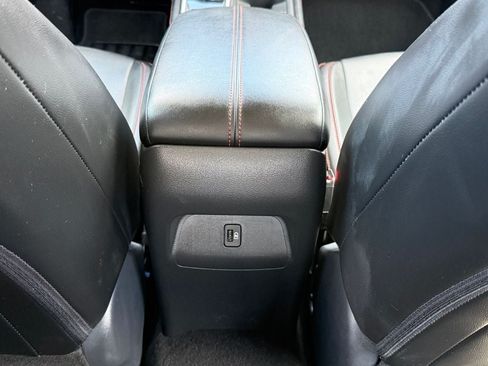 Used 2025 Nissan Sentra SR w/ SR Premium Package FWD image 14