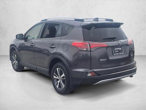 Used 2018 Toyota RAV4 XLE FWD image 7
