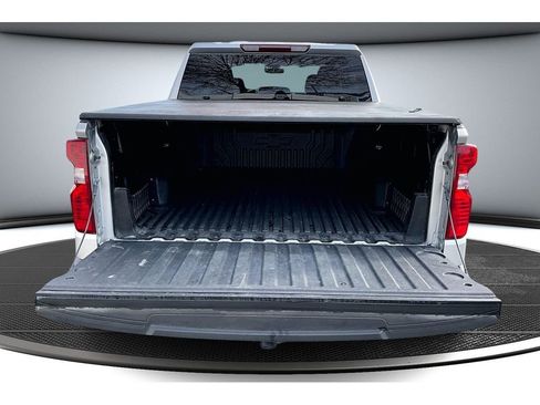 Used 2022 Chevrolet Silverado 1500 LT image 32