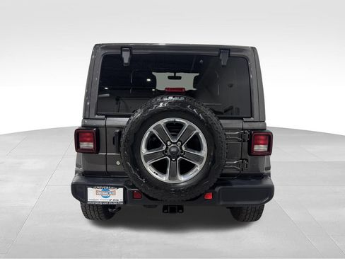 Used 2019 Jeep Wrangler Unlimited Sahara w/ Uconnect 4C Nav & Sound Group AWD/4WD image 25