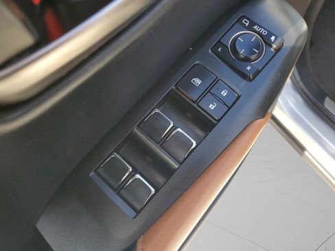 Used 2018 Lexus NX 300 FWD image 17