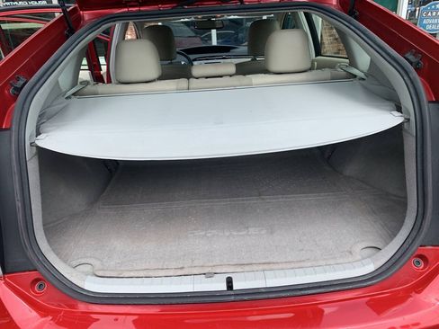 Used 2012 Toyota Prius Four w/ Deluxe Solar Roof Pkg FWD image 18