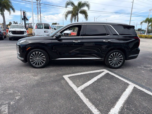 Used 2024 Hyundai Palisade Calligraphy FWD image 4