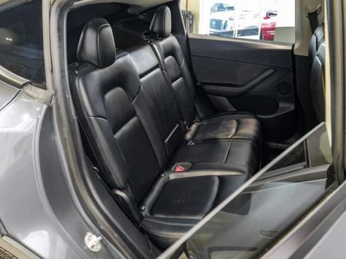 Used 2021 Tesla Model Y 2WD image 46