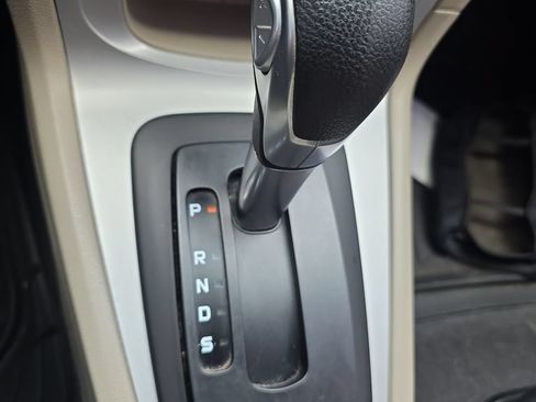 Used 2015 Ford Fiesta SE FWD image 26