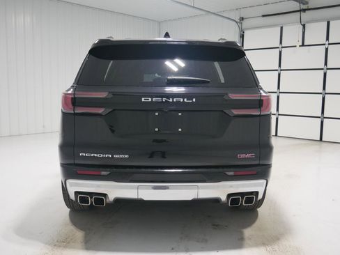 Used 2024 GMC Acadia Denali image 6