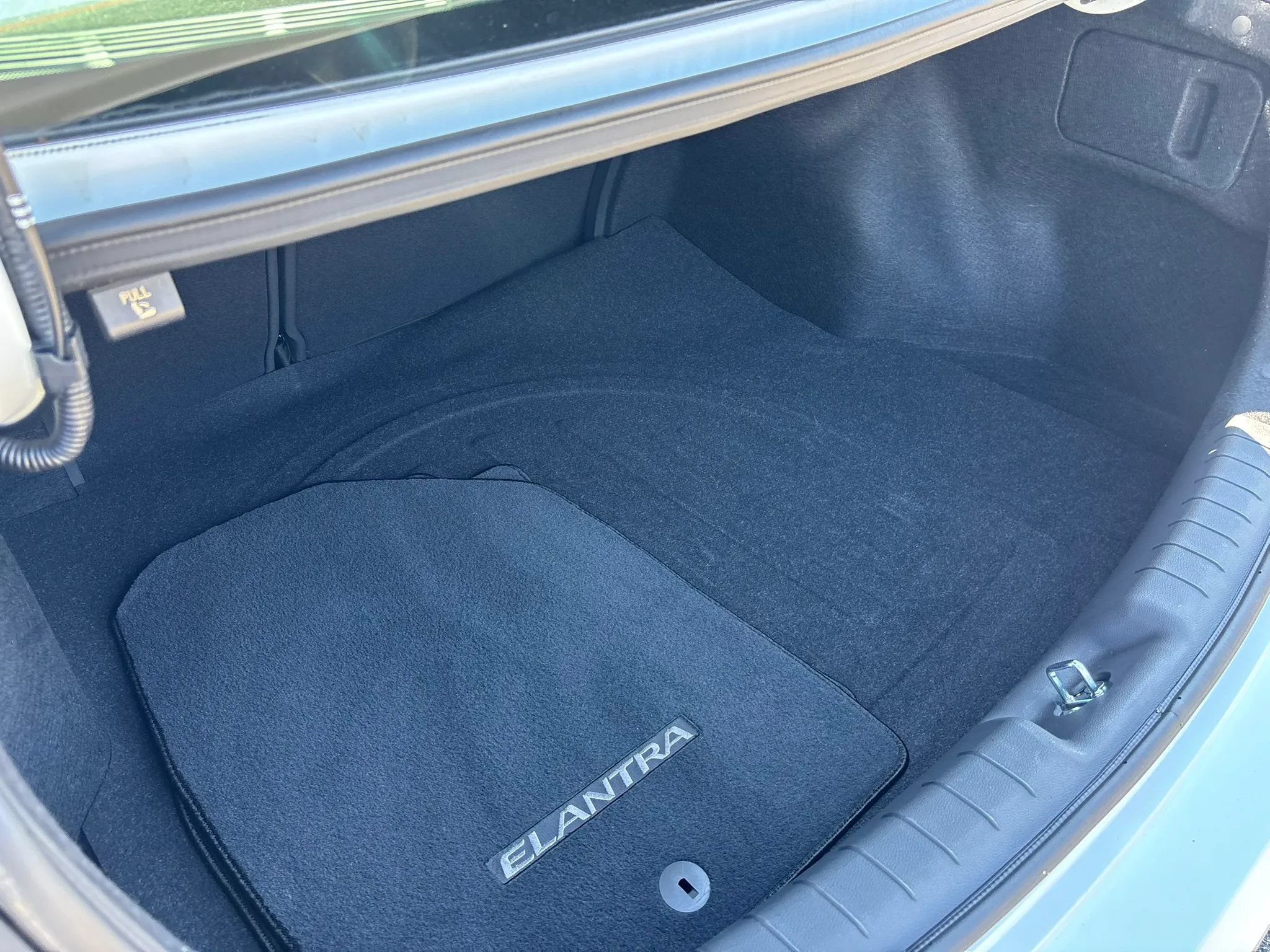 Used 2020 Hyundai Elantra SE w/ Cargo Package (C1) FWD image 55