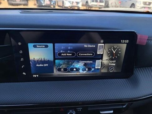 New 2025 Nissan Kicks SR image 9