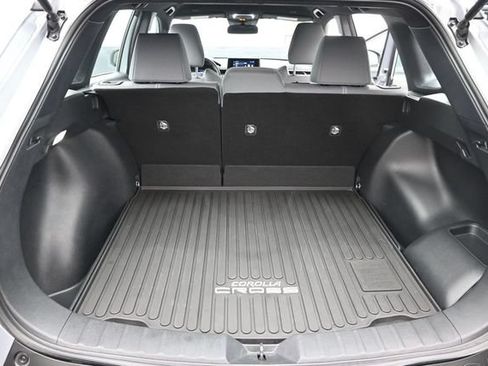 Certified 2024 Toyota Corolla Cross AWD Hybrid image 18