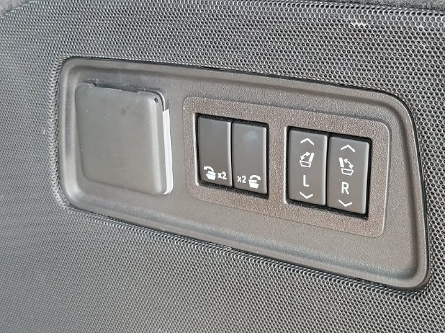 Used 2023 Cadillac Escalade Sport Platinum RWD image 15