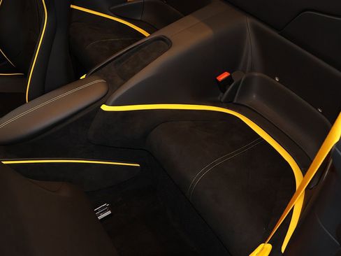 Certified 2025 Ferrari Roma Spider RWD image 90