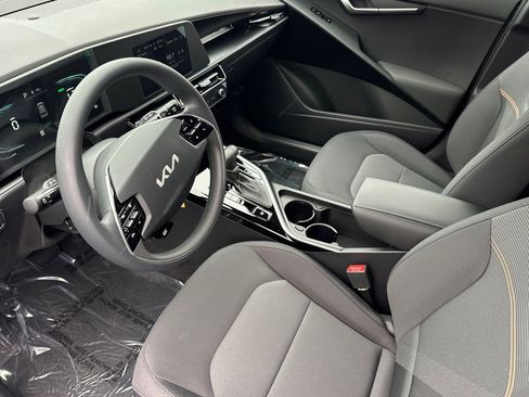 New 2026 Kia Niro LX FWD image 8