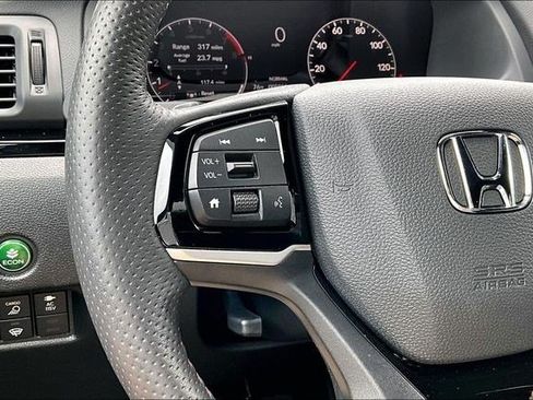 Certified 2025 Honda Ridgeline Black Edition image 12