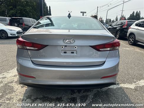 Used 2017 Hyundai Elantra SE FWD image 6
