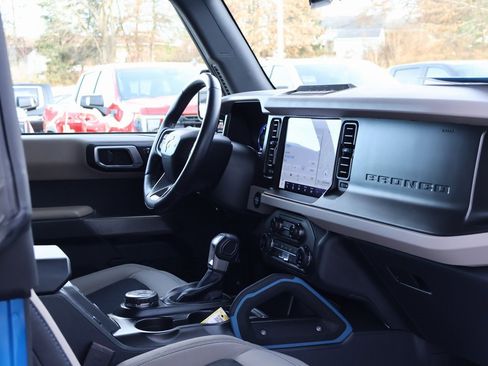 Used 2022 Ford Bronco Wildtrak image 34