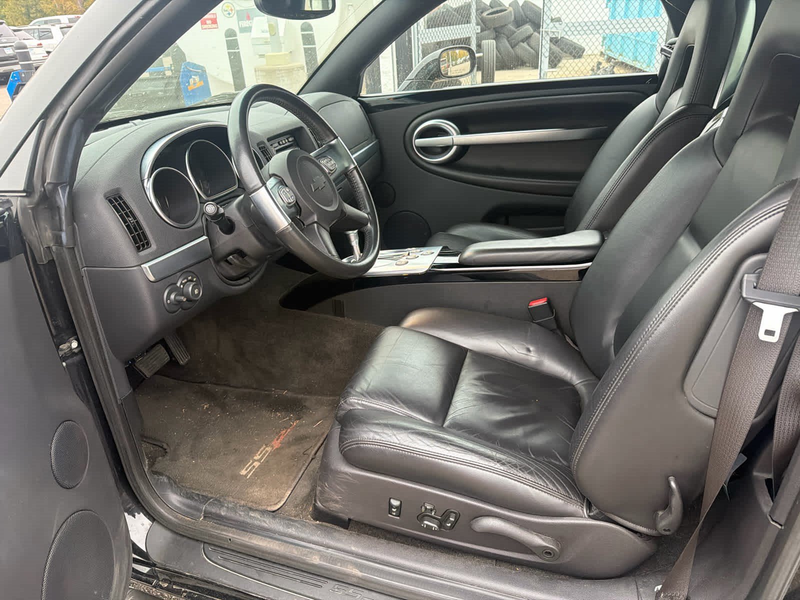 Used 2003 Chevrolet SSR w/ Preferred Equipment Group RWD image 7