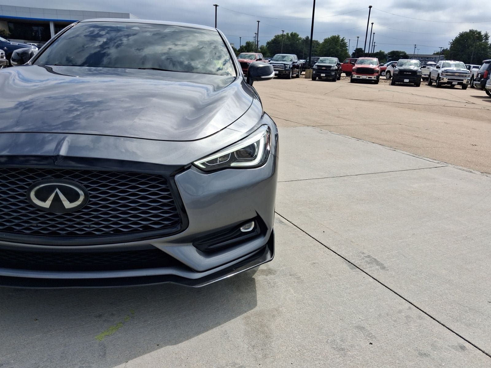 Used 2019 INFINITI Q60 Red Sport 400 w/ Cargo Package AWD/4WD image 9