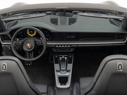 Certified 2022 Porsche 911 Carrera image 28