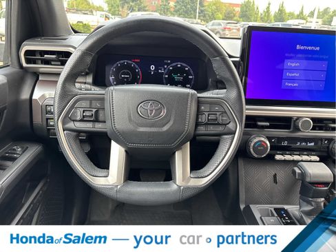 Used 2024 Toyota Tacoma TRD Off-Road AWD/4WD image 15