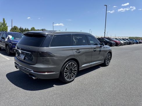Used 2020 Lincoln Aviator Black Label w/ Dynamic Handling Package AWD/4WD image 30