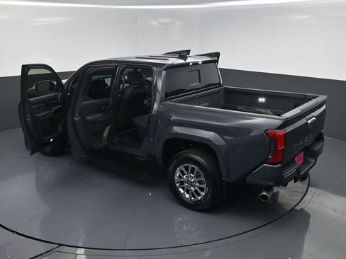 Used 2025 Toyota Tacoma Limited image 21