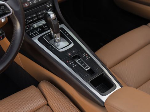 Used 2018 Porsche 911 Carrera 4S image 24