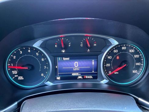 Used 2020 Chevrolet Equinox LT FWD image 25