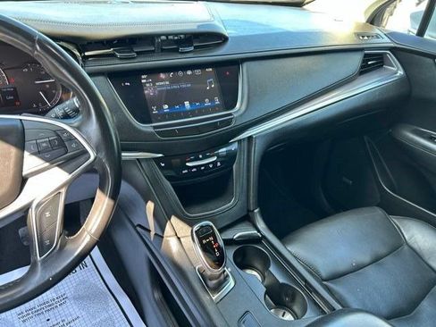 Used 2018 Cadillac XT5 Luxury w/ Driver Awareness Package FWD image 23