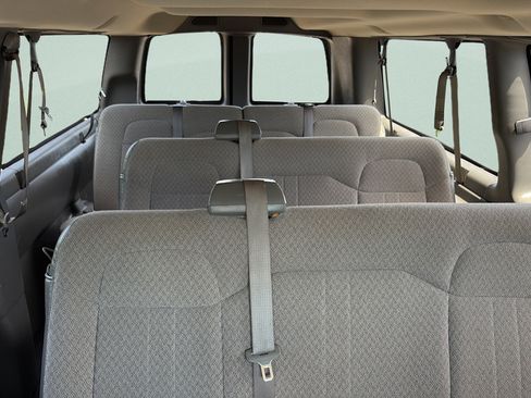 Used 2015 Chevrolet Express 3500 LT w/ LT Preferred Equipment Group RWD image 17