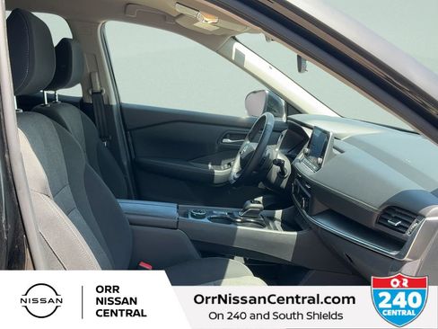 Used 2025 Nissan Rogue SV AWD/4WD image 11