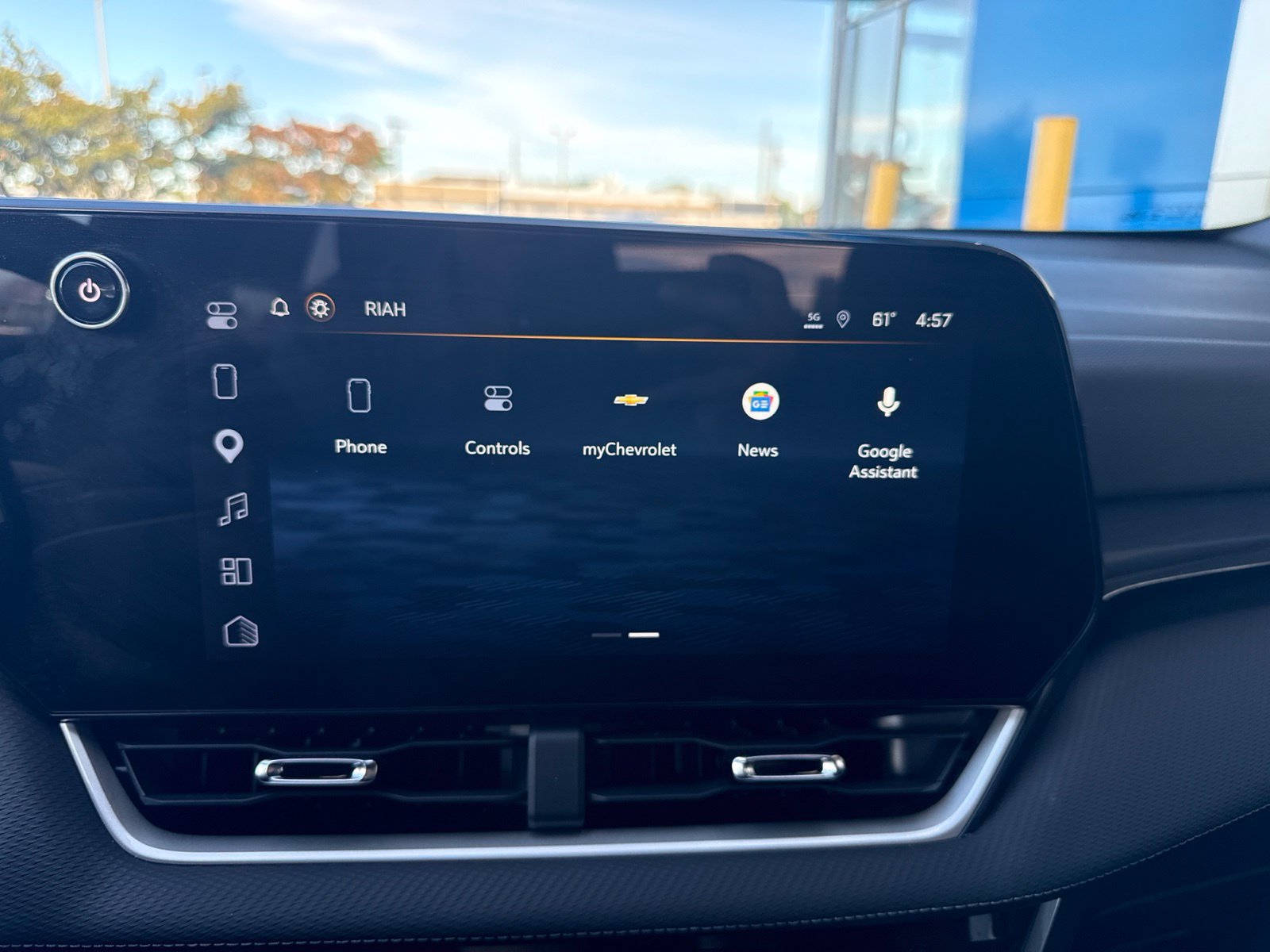Used 2025 Chevrolet Equinox LT w/ Safety and Technology Package FWD image 22