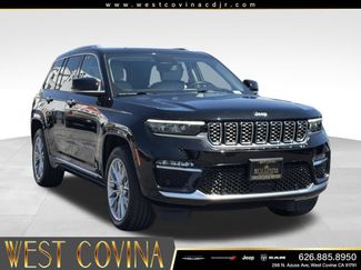 Used 2022 Jeep Grand Cherokee Summit w/ Advanced Protech Group IV AWD/4WD video 2