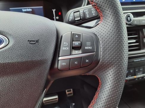 Used 2023 Ford Escape ST-Line image 38