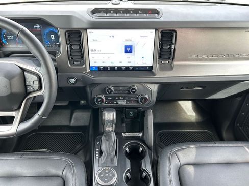 Used 2025 Ford Bronco Badlands AWD/4WD image 12
