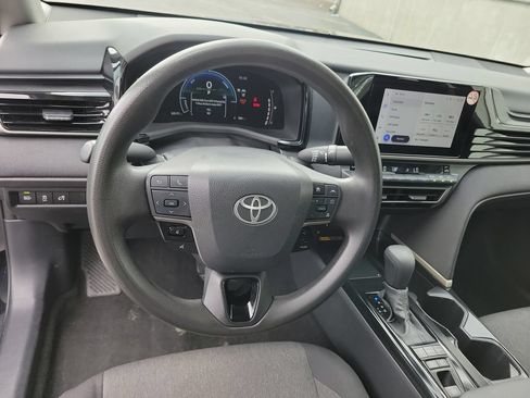 Used 2025 Toyota Camry LE FWD image 26